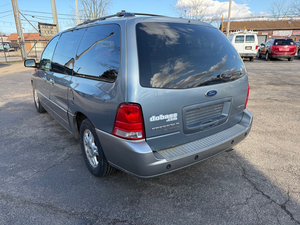 2004 Ford Freestar Image 3