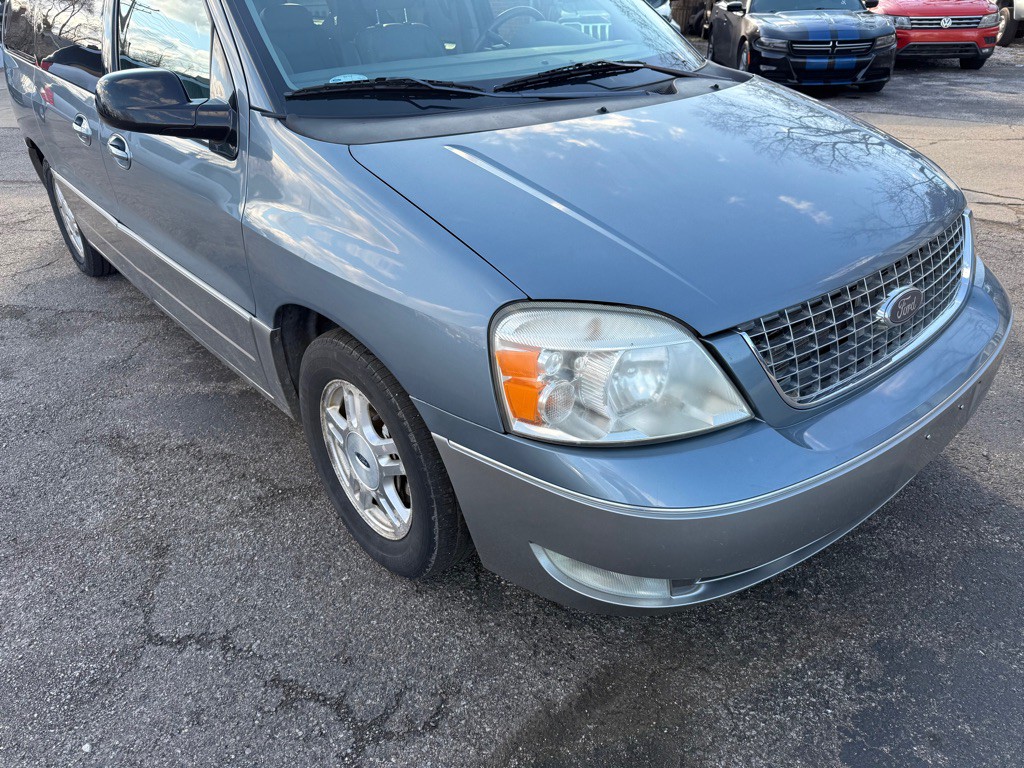 2004 Ford Freestar Image 4