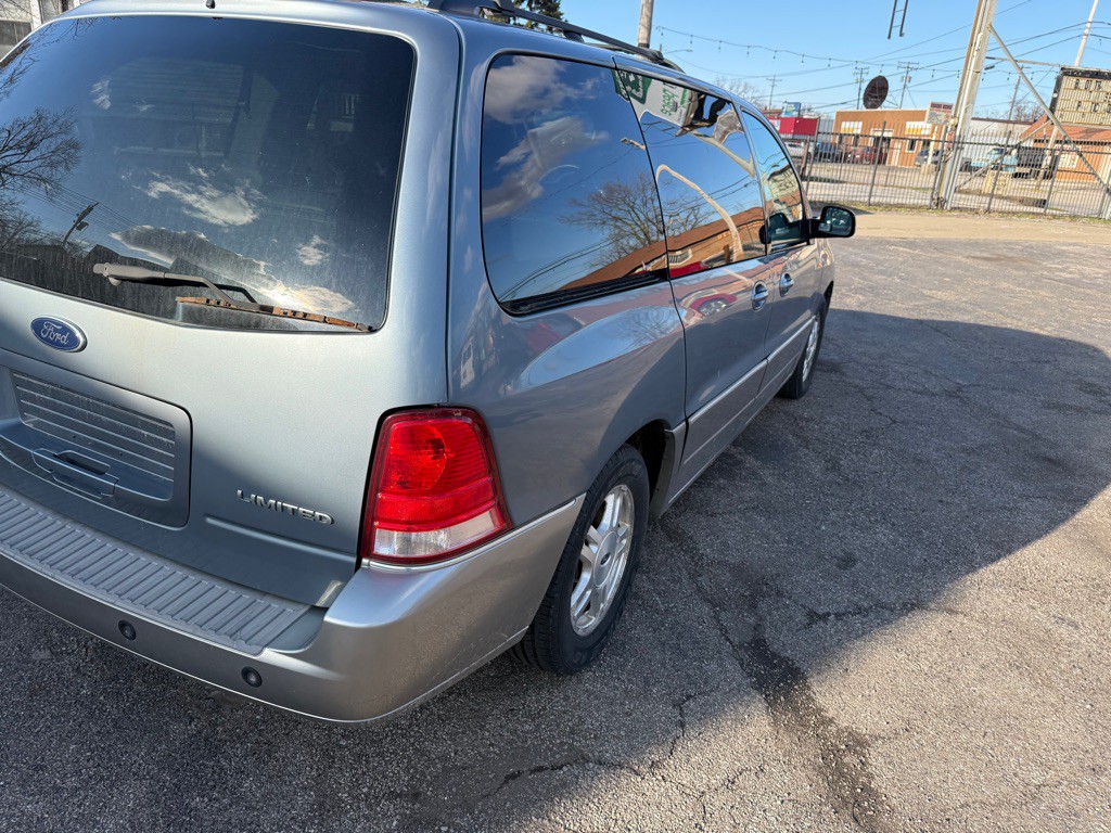 2004 Ford Freestar Image 6