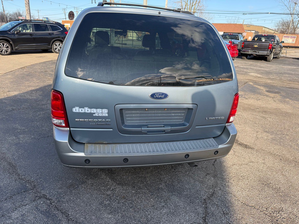 2004 Ford Freestar Image 7