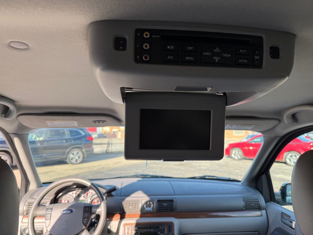 2004 Ford Freestar Image 11