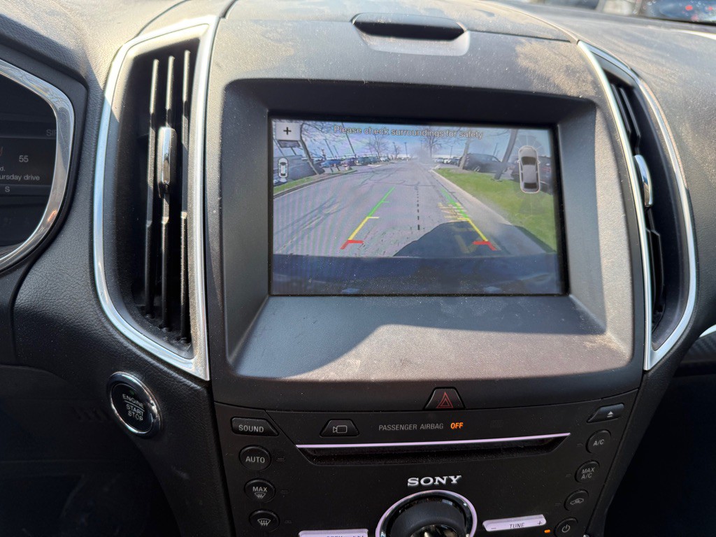 2016 Ford Edge Image 10