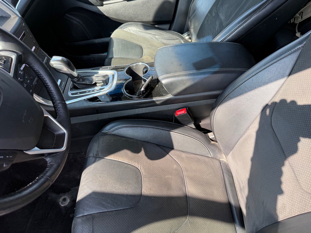 2016 Ford Edge Image 14