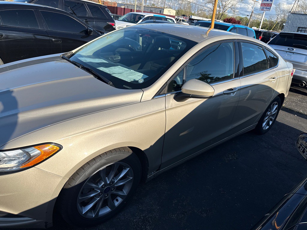 2017 Ford Fusion Image 2
