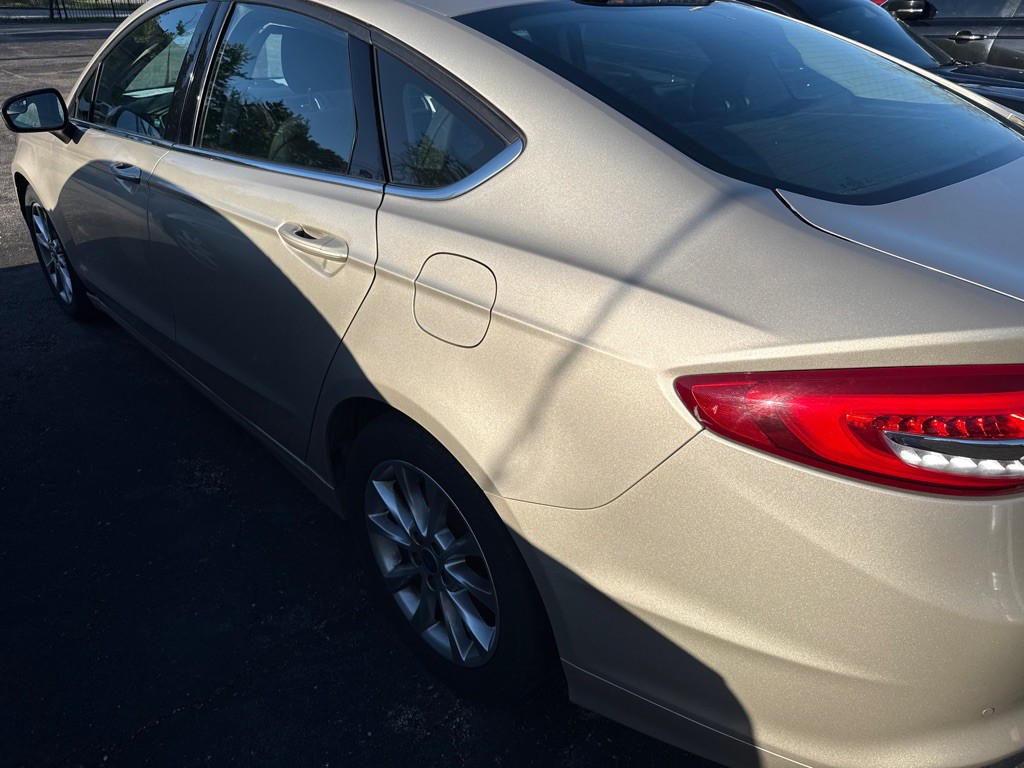 2017 Ford Fusion Image 3