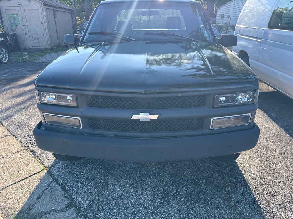 1996 Chevrolet C/K Image 2