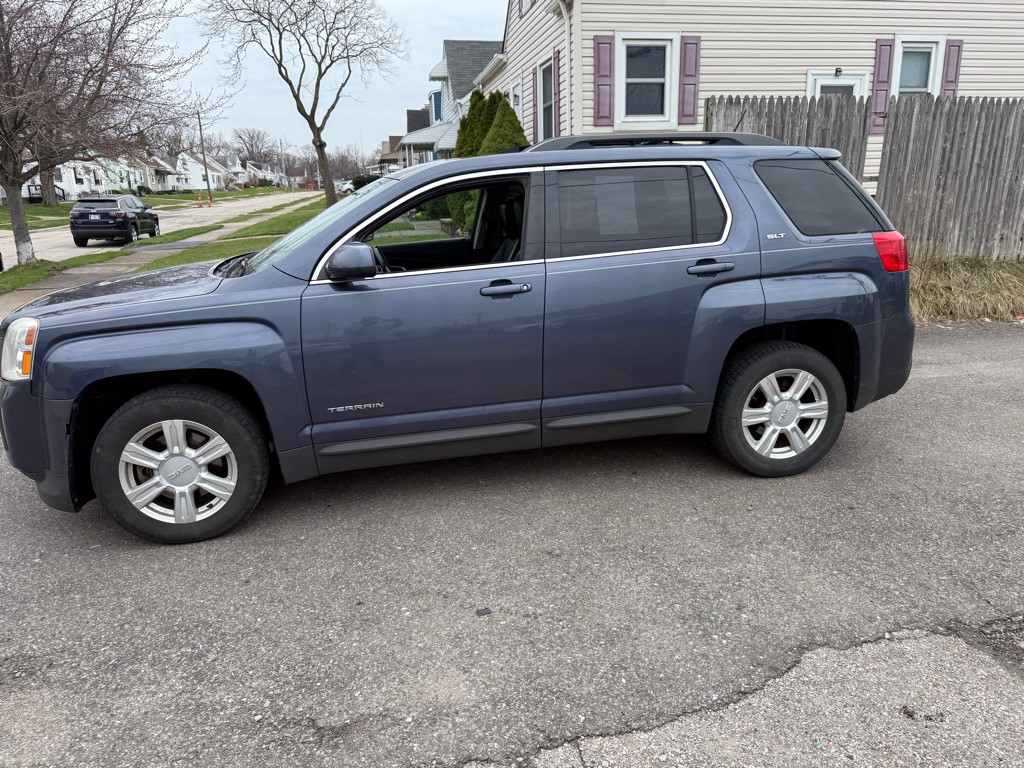 2014 GMC Terrain Image 2
