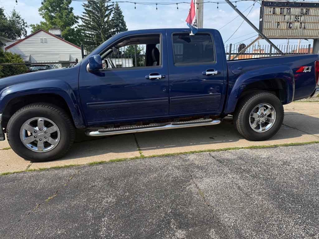 2011 Chevrolet Colorado Image 2