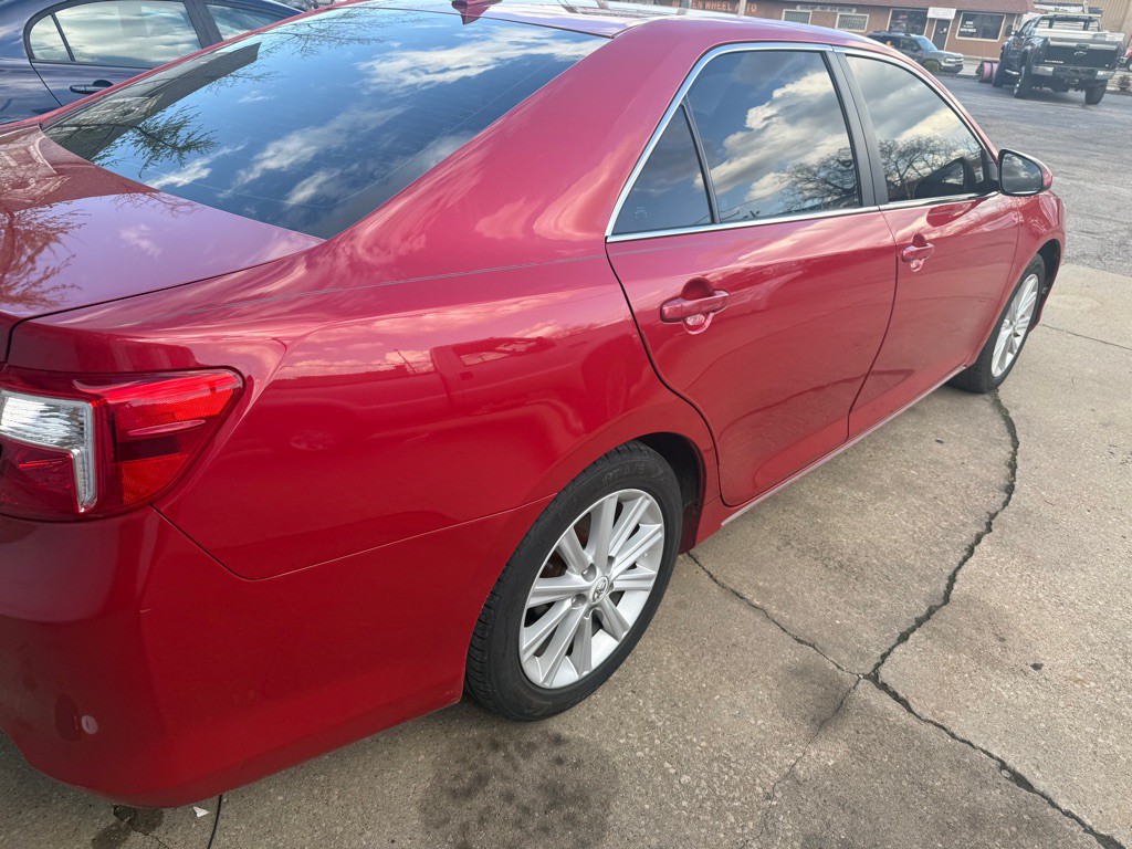 2012 Toyota Camry Image 5