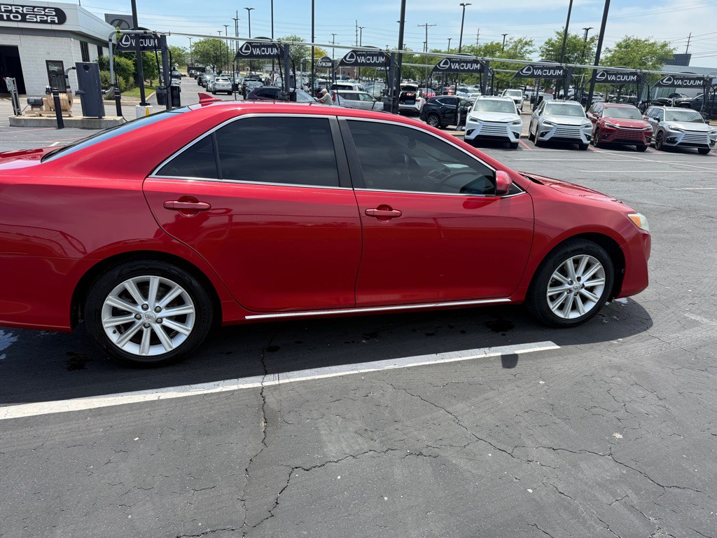 2012 Toyota Camry Image 6