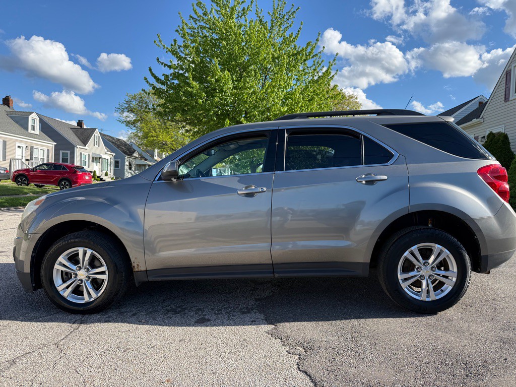 2012 Chevrolet Equinox Image 2