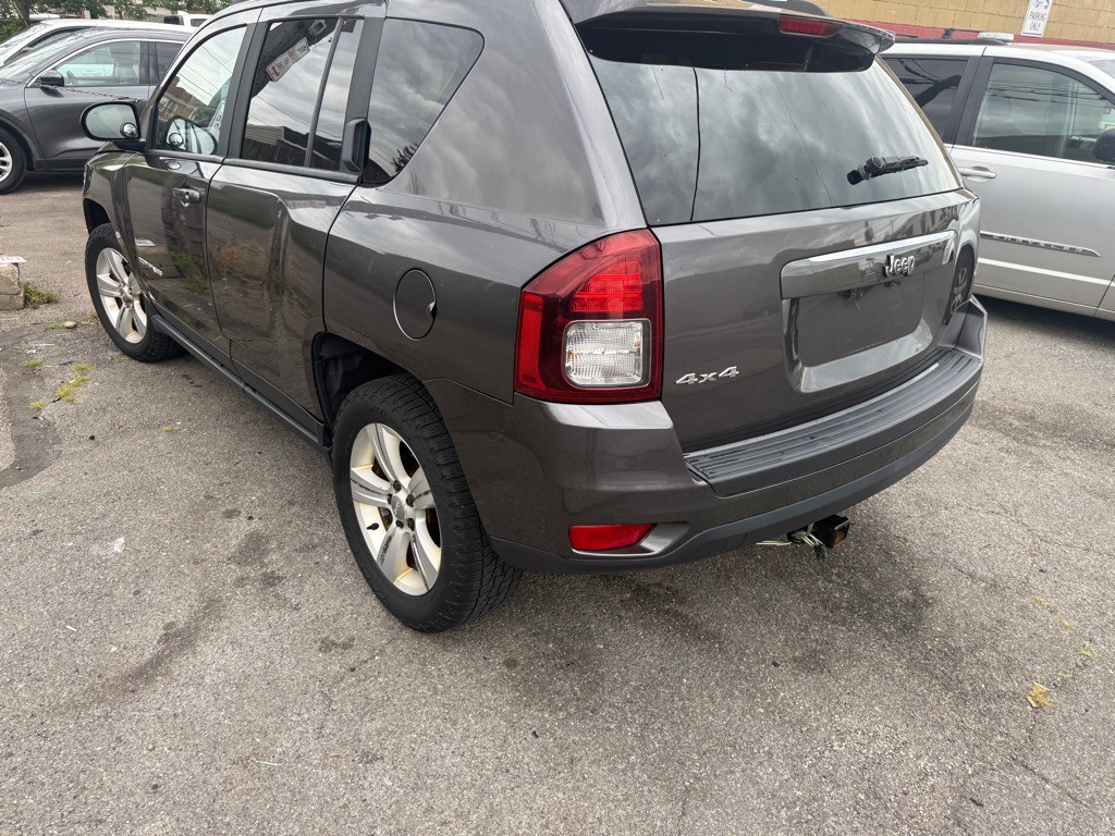 2016 Jeep Compass Image 4