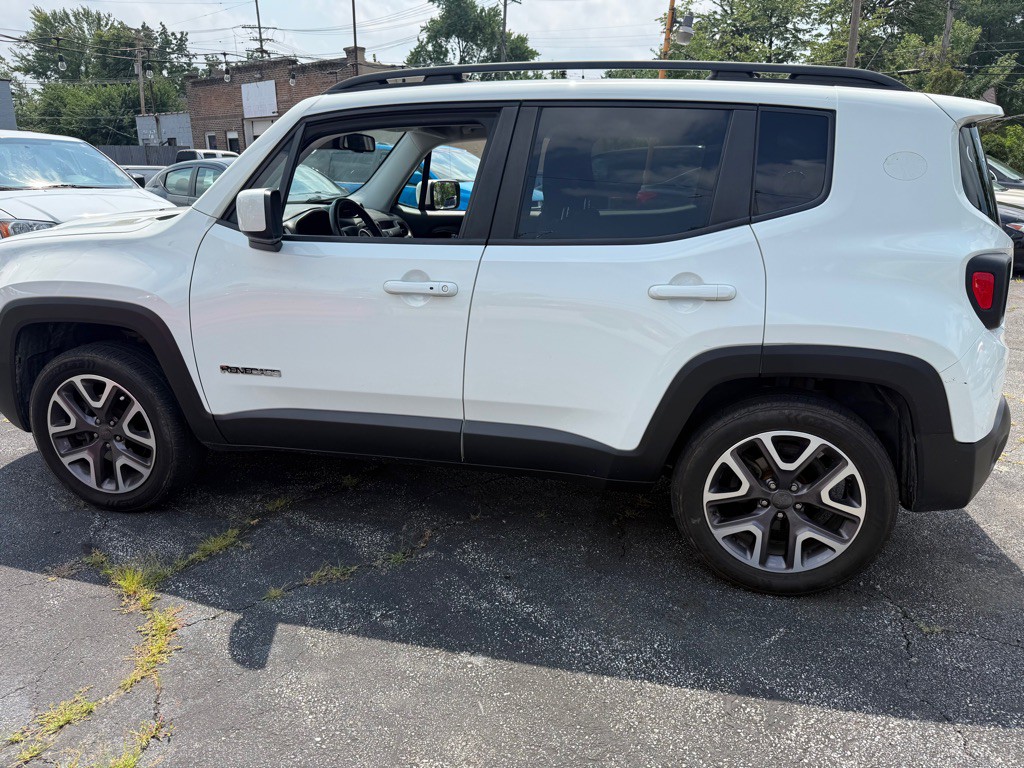 2016 Jeep Renegade Image 2
