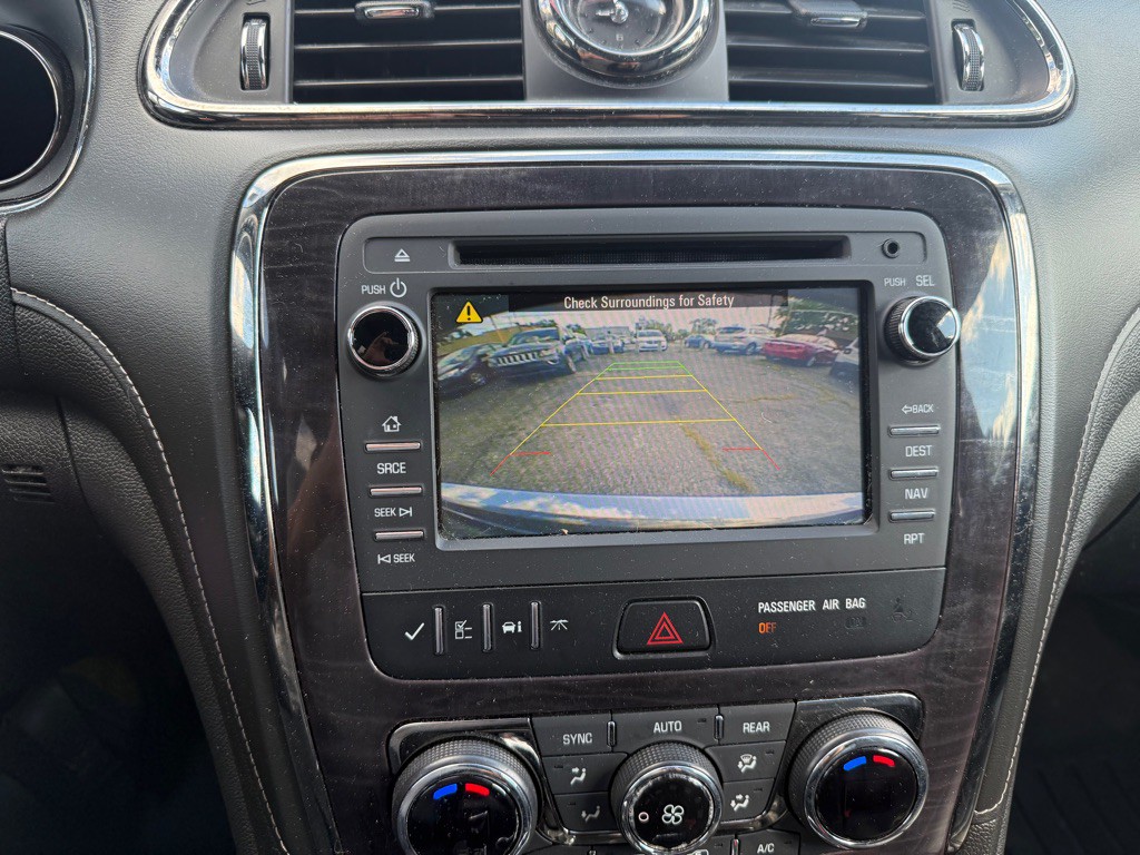 2016 Buick Enclave Image 9