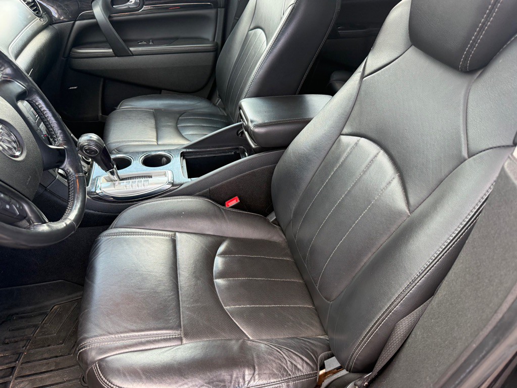2016 Buick Enclave Image 10