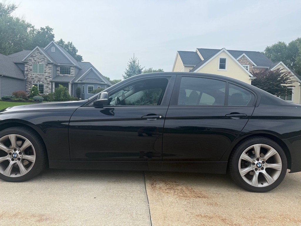 2015 BMW 3 Series Image 2