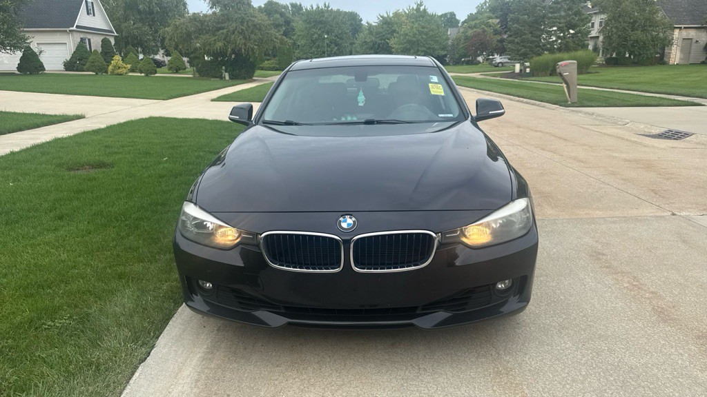 2015 BMW 3 Series Image 9