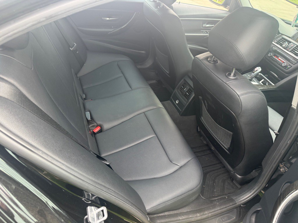 2015 BMW 3 Series Image 11