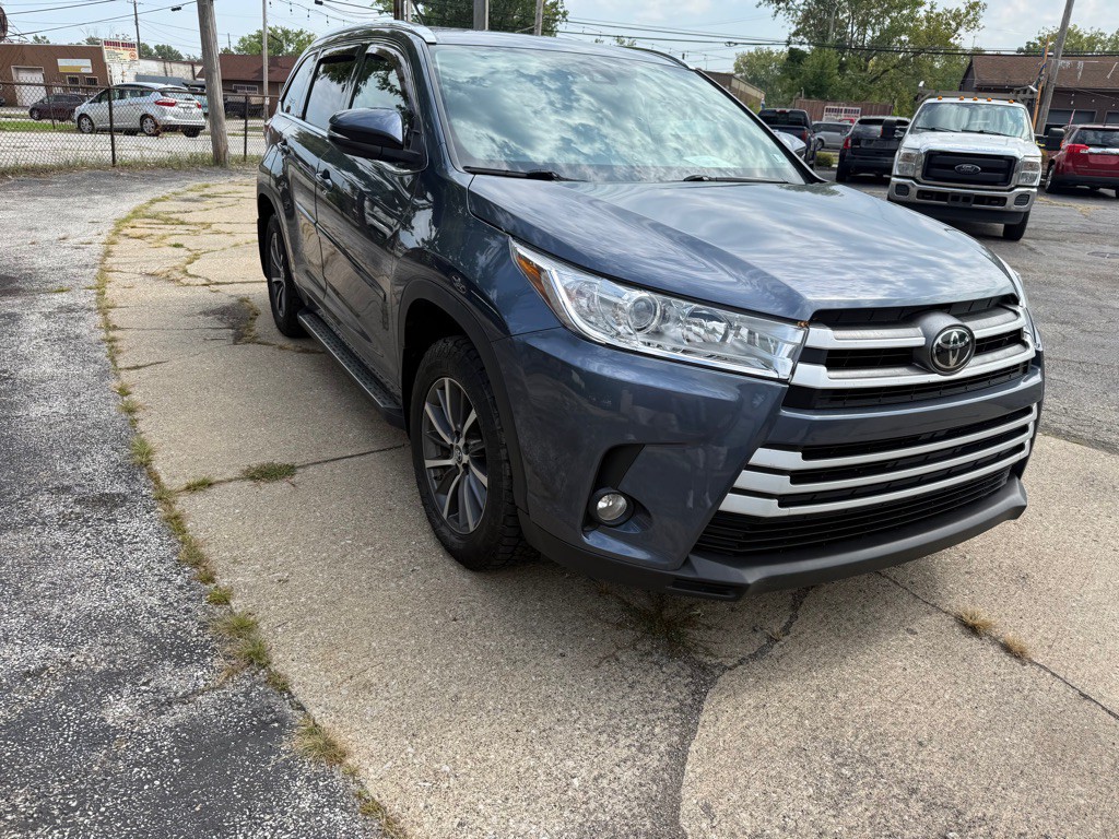2018 Toyota Highlander Image 4