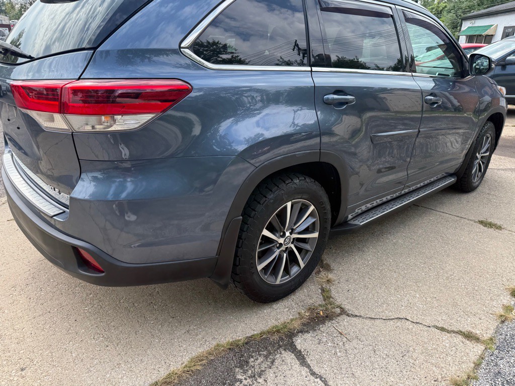 2018 Toyota Highlander Image 7