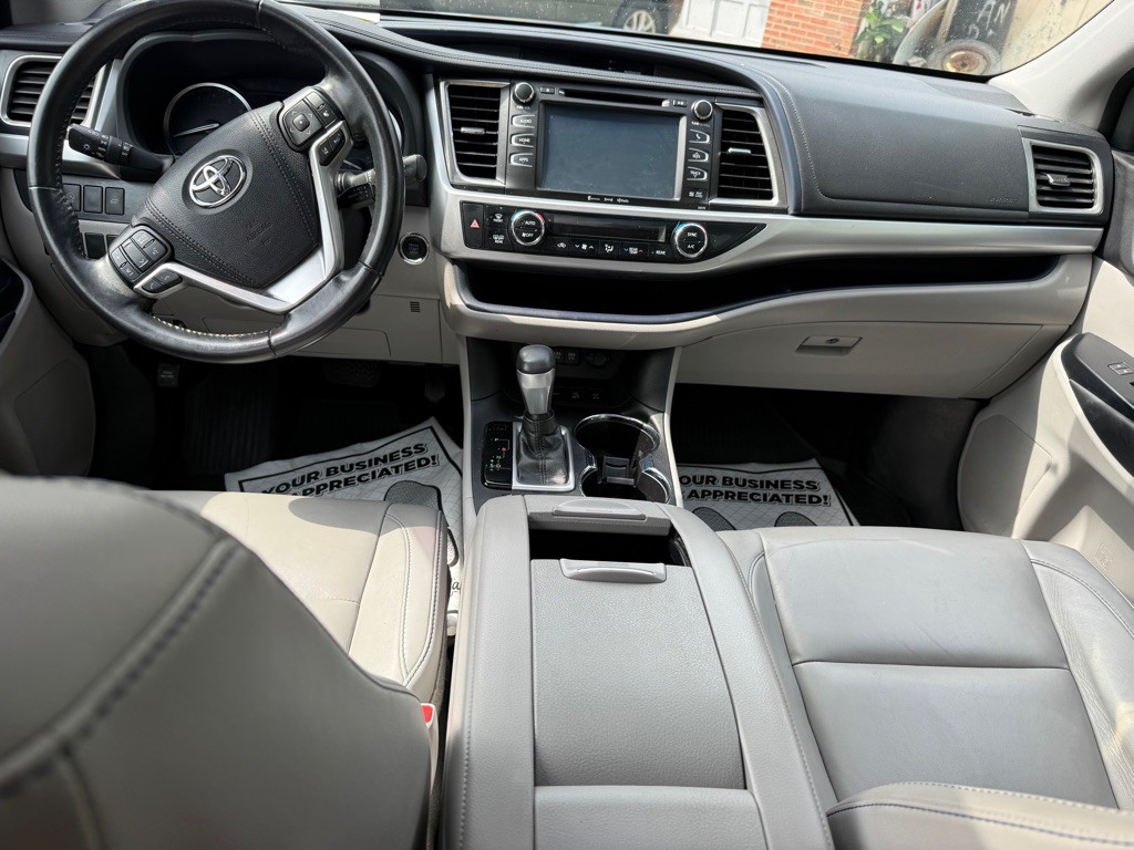 2018 Toyota Highlander Image 8