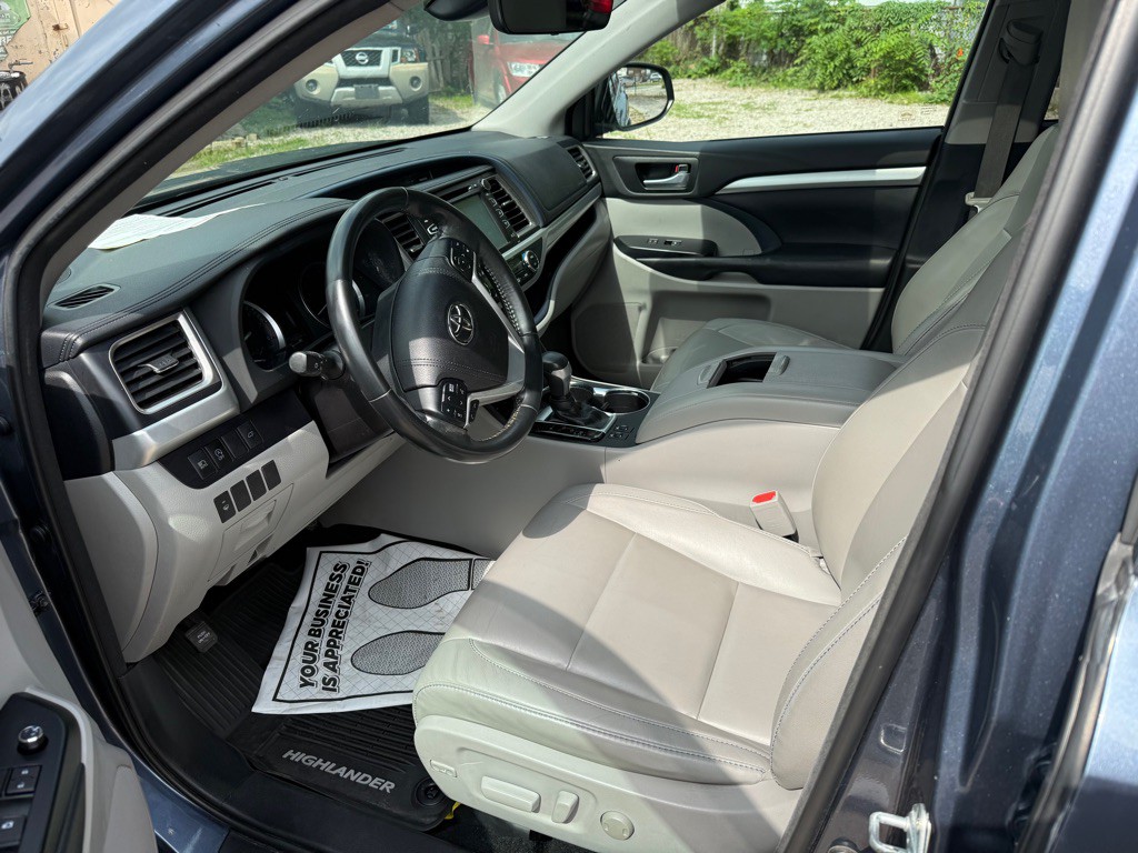 2018 Toyota Highlander Image 9