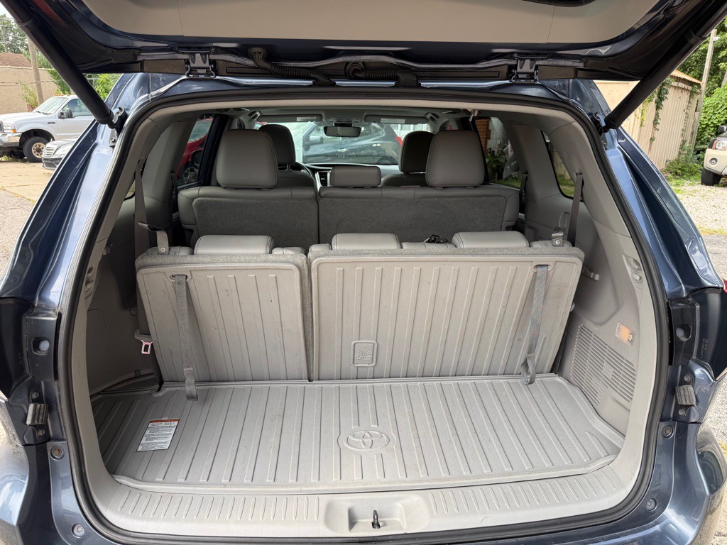 2018 Toyota Highlander Image 12