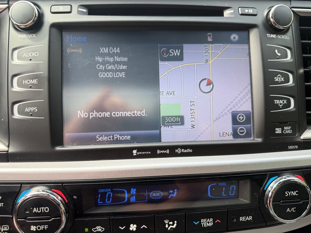 2018 Toyota Highlander Image 15