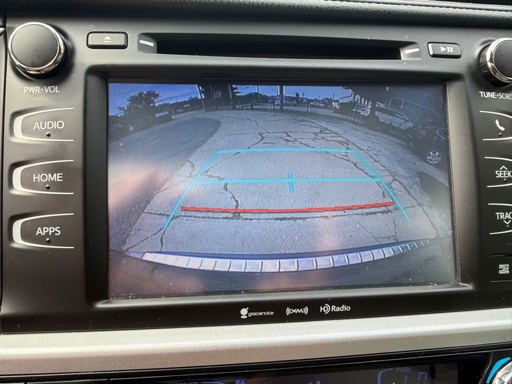 2018 Toyota Highlander Image 16