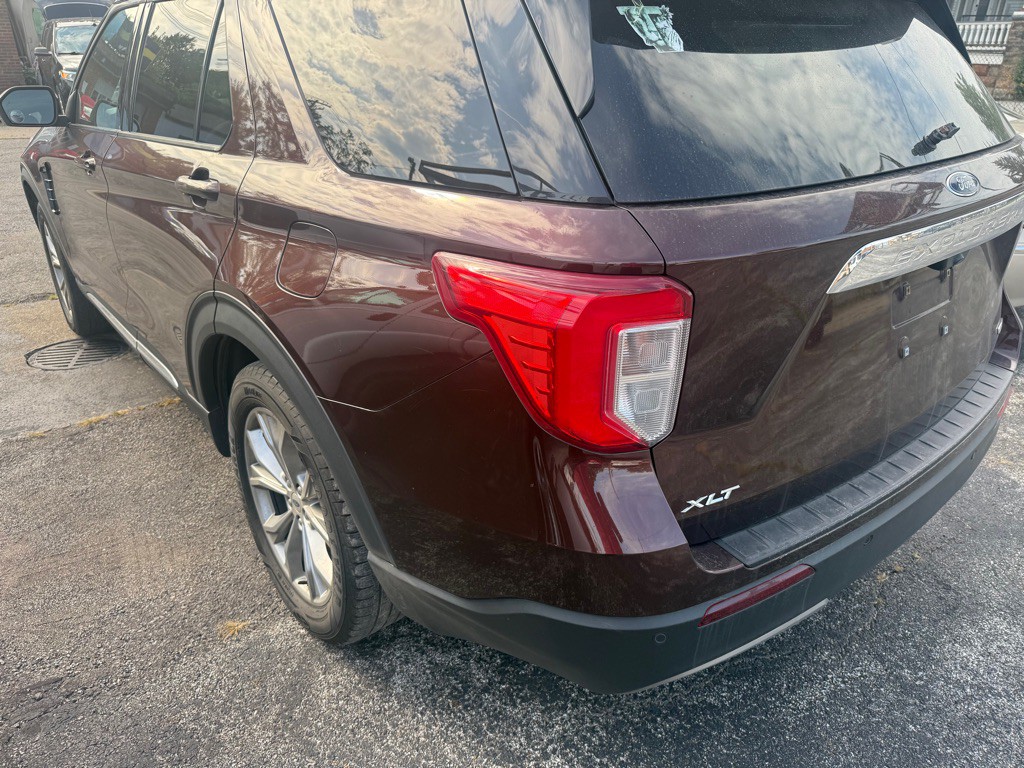 2020 Ford Explorer Image 4