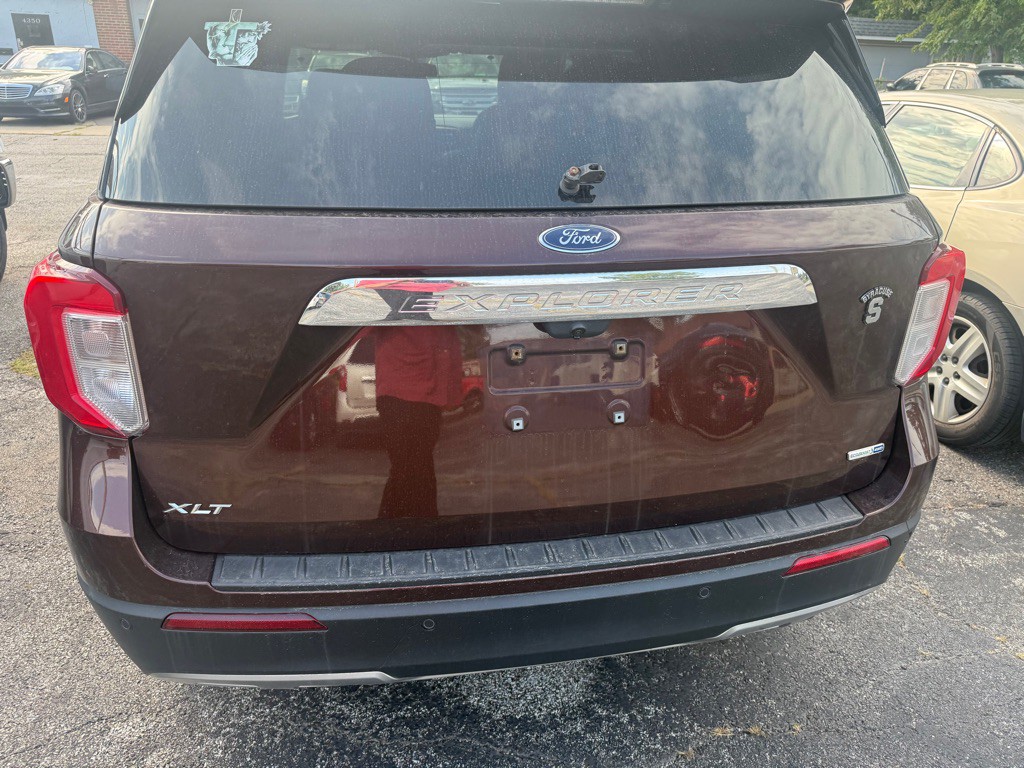 2020 Ford Explorer Image 8