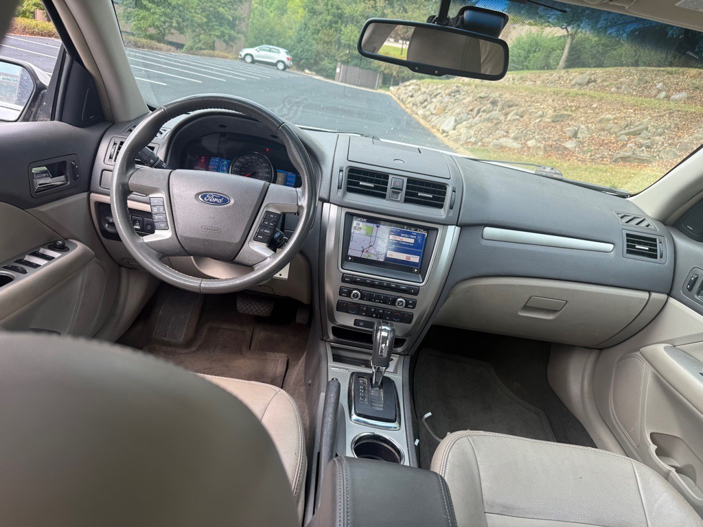 2011 Ford Fusion Image 10