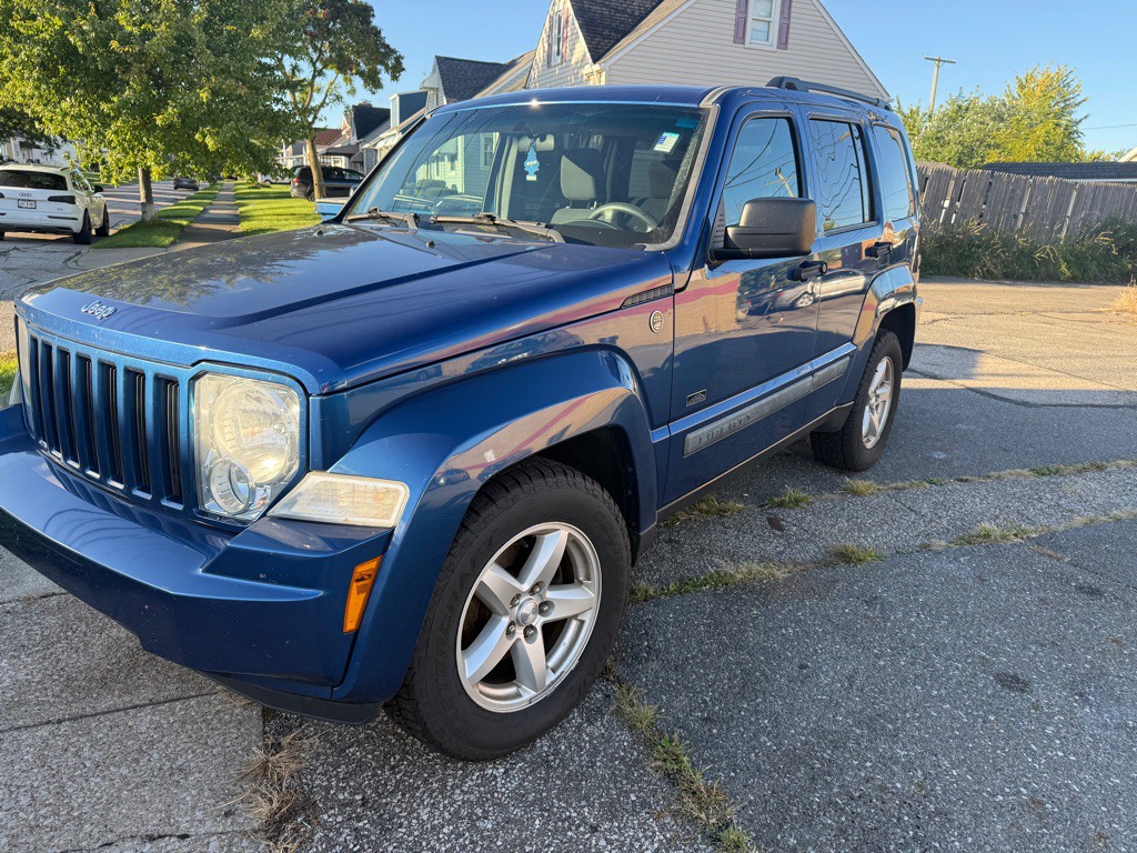 2009 Jeep Liberty Image 1