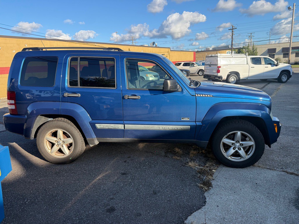 2009 Jeep Liberty Image 4