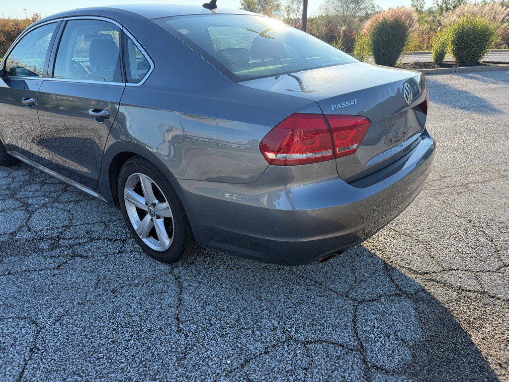 2013 Volkswagen Passat Image 3