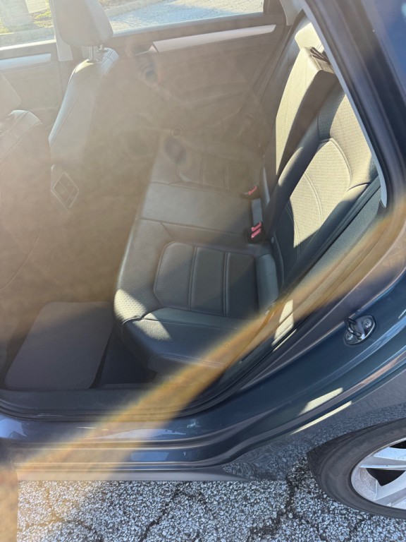 2013 Volkswagen Passat Image 11