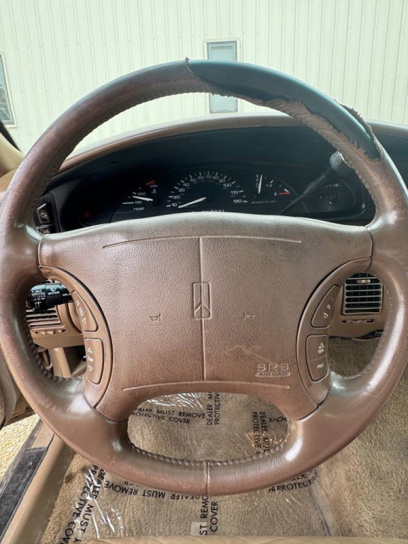 1994 Oldsmobile 98 Image 12