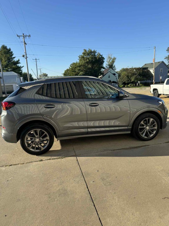 2022 Buick Enclave Image 3