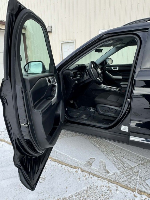 2022 Ford Explorer Image 6