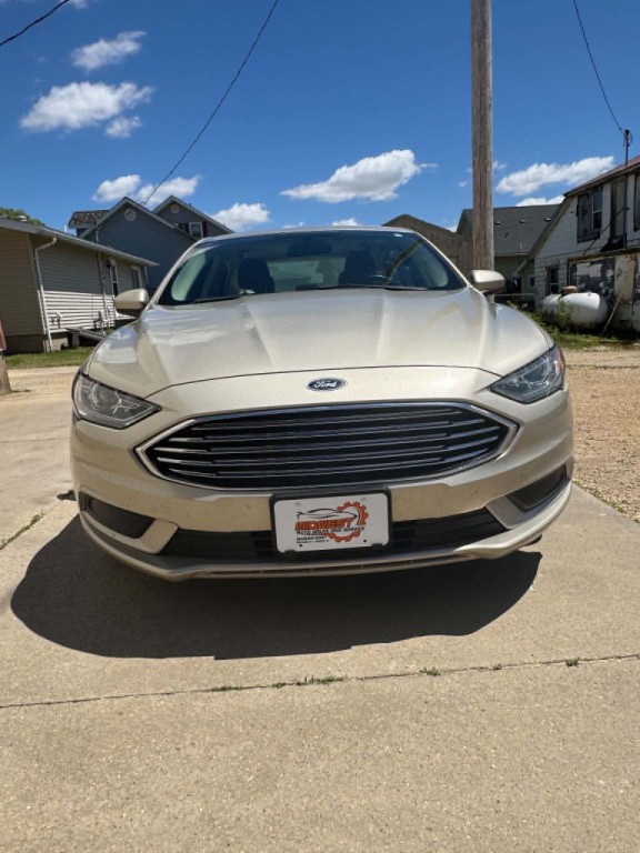 2017 Ford Fusion Image 2