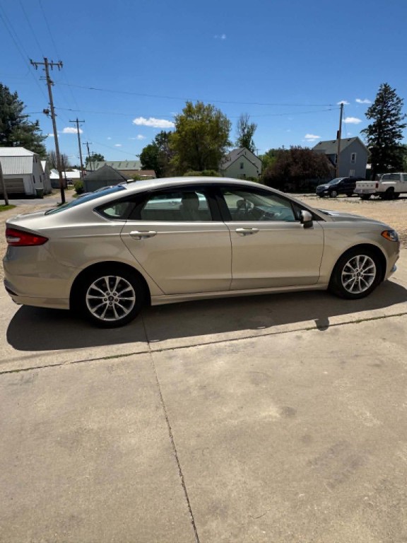 2017 Ford Fusion Image 3