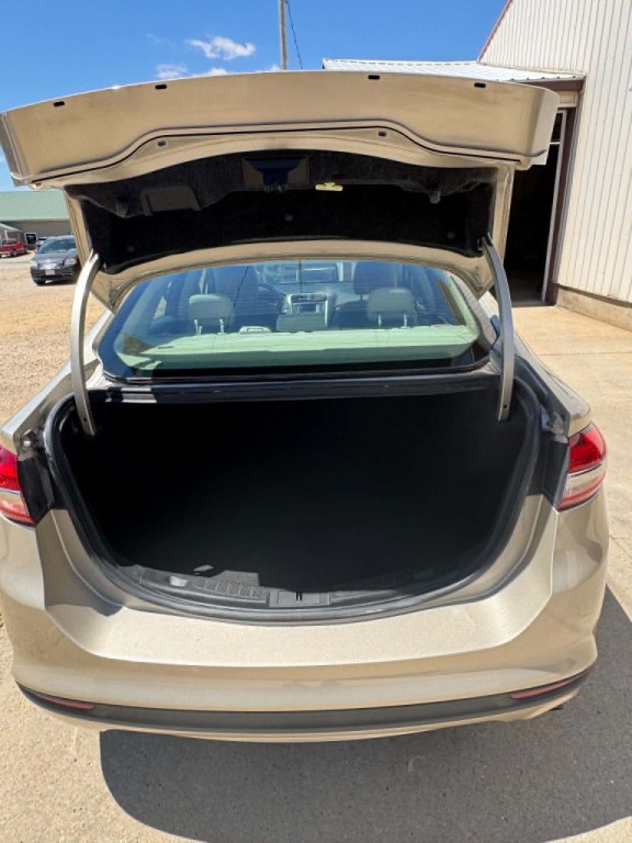 2017 Ford Fusion Image 5