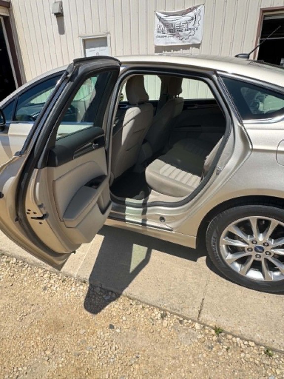 2017 Ford Fusion Image 7