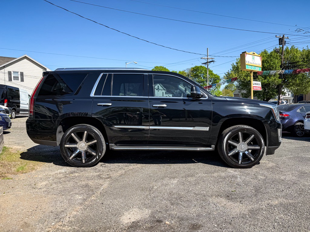 2016 Cadillac Escalade Image 4