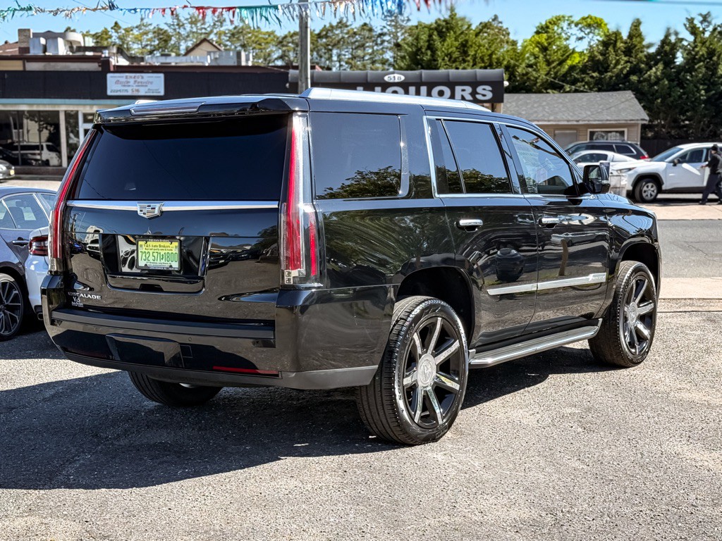 2016 Cadillac Escalade Image 5