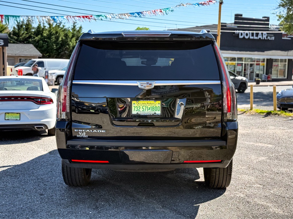 2016 Cadillac Escalade Image 6