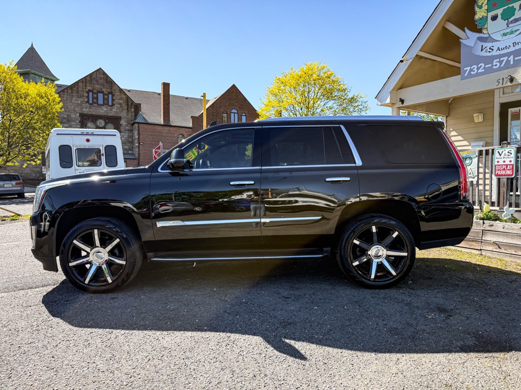 2016 Cadillac Escalade Image 8