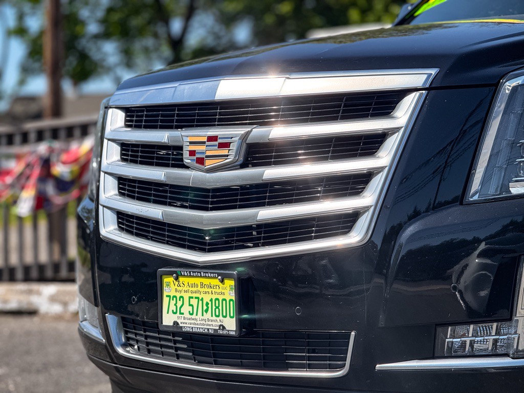 2016 Cadillac Escalade Image 10