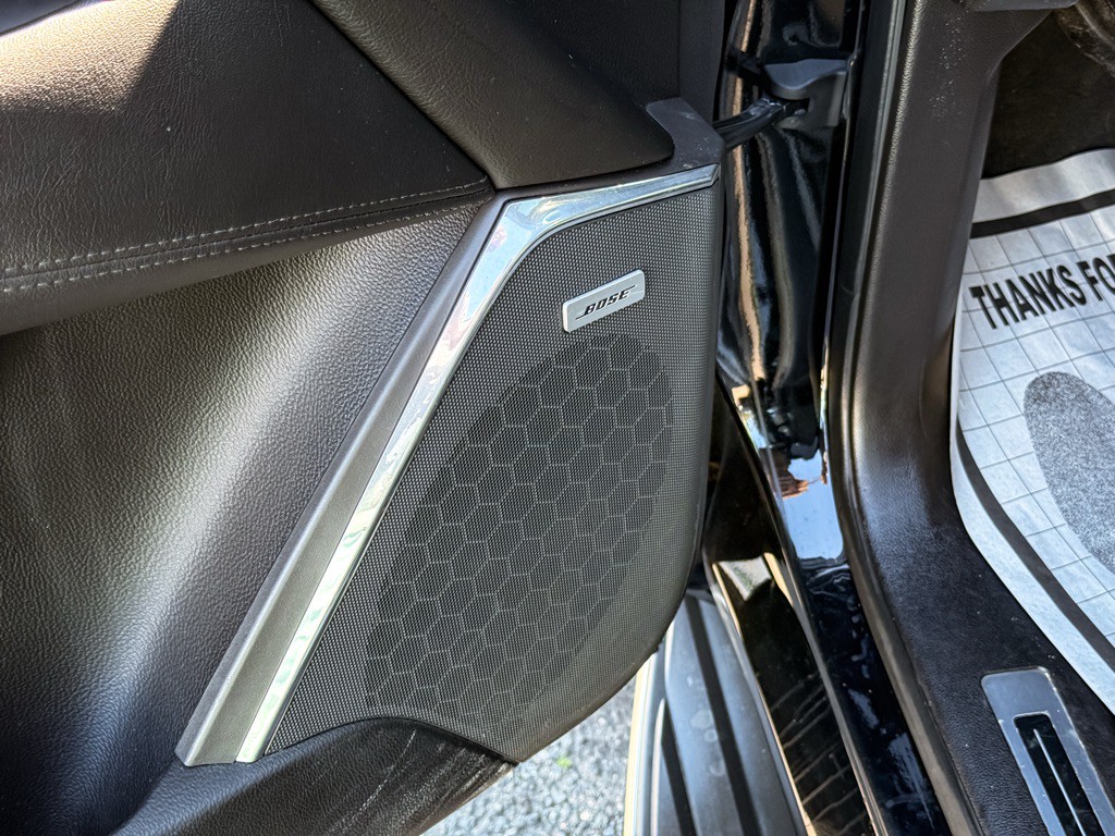 2016 Cadillac Escalade Image 22