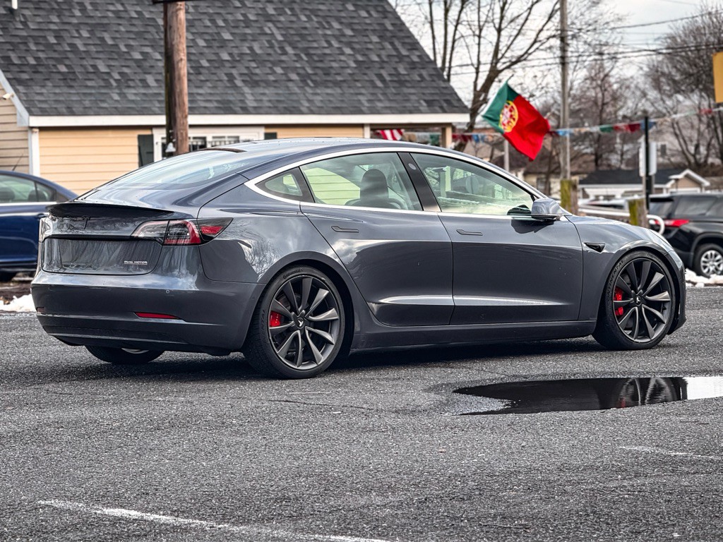 2020 Tesla Model 3 Image 5